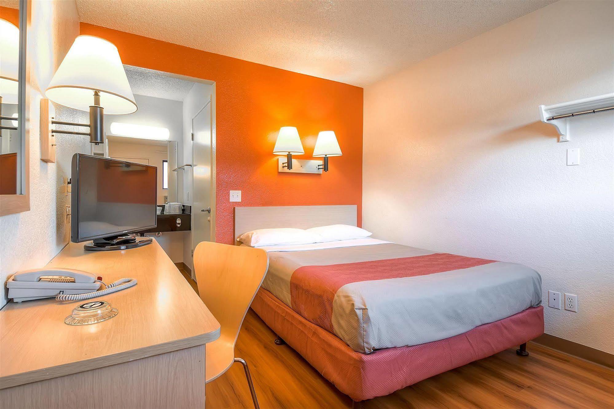 Motel 6-Harbor City, Ca - Los Angeles Карсон Экстерьер фото